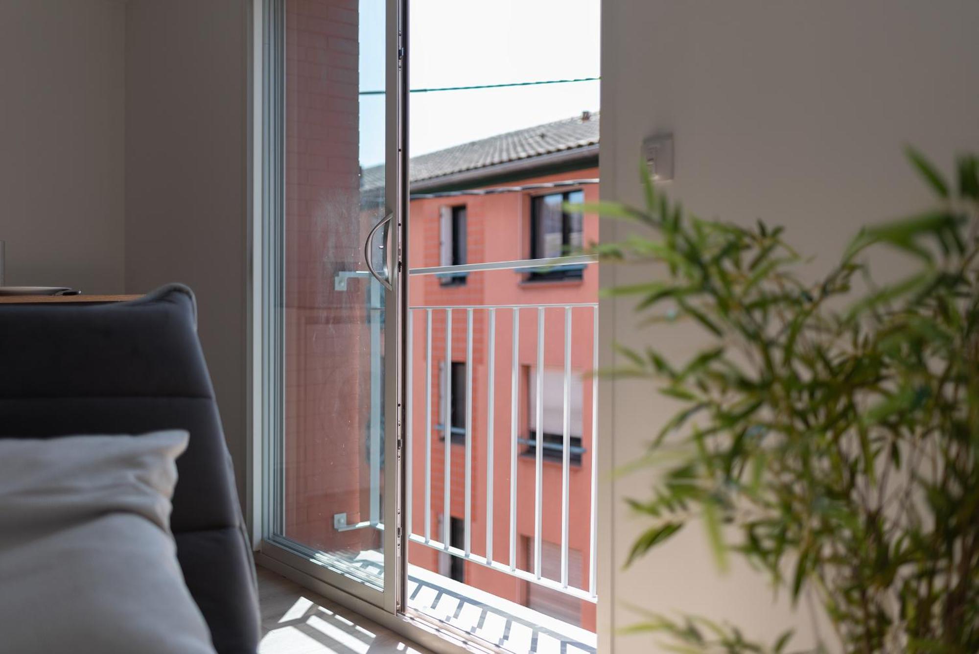 T2 Avec Parking Gratuit - Proximite Gare Appartement